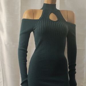 Charlotte Russe‎ Green Off Shoulder Style Dress Mock Neck Size M/L